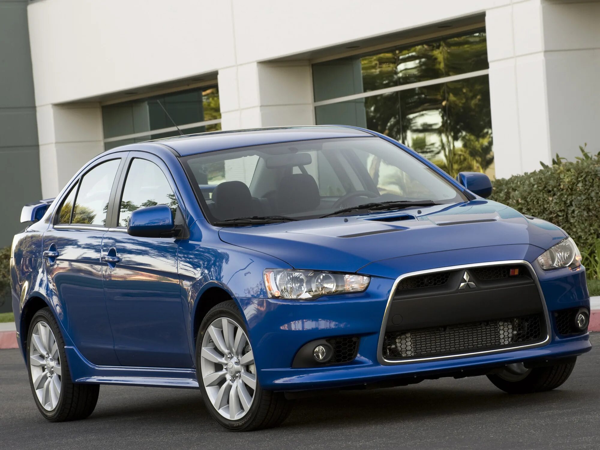 Mitsubishi lancer. Митсубиси Лансер 10 седан. Lancer 10 Ralliart. Митсубиси Лансер 2011. Mitsubishi Lancer Ralliart.