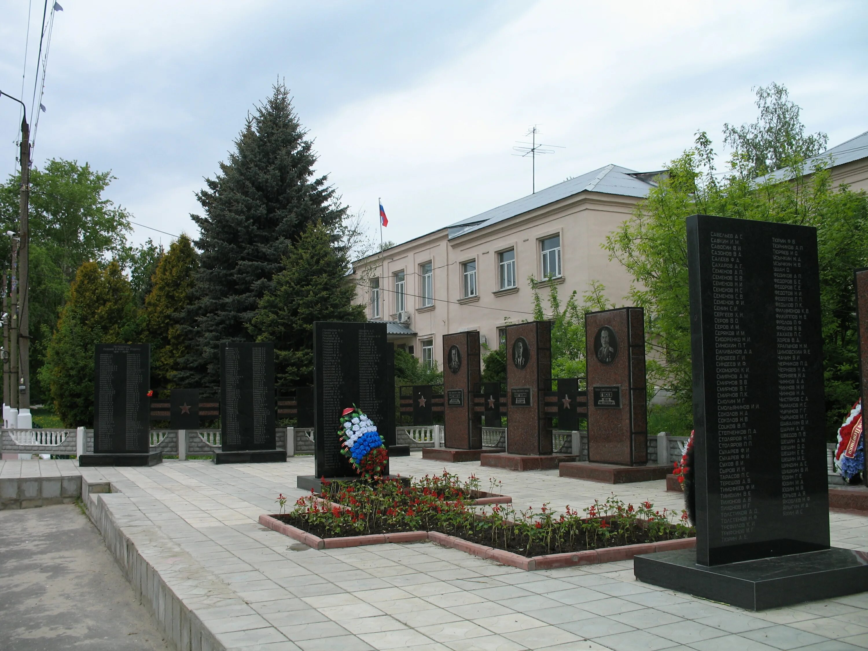 Погода в петушках на 10 дней владимирской. Город Петушки Владимирская область. Советская площадь город Петушки. Город Петушки Владимирская область достопримечательности. Город Петушки достопримечательности.