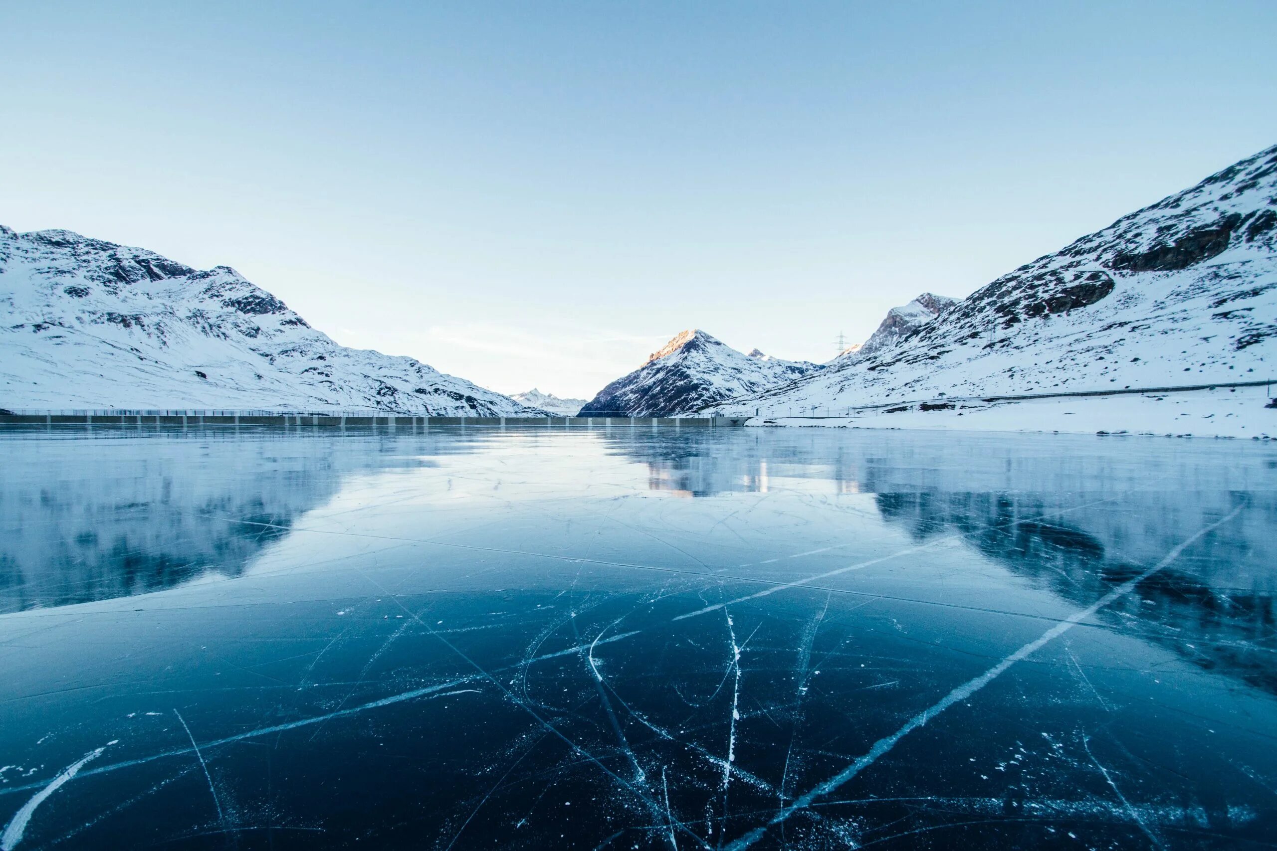 Замершее салсотто. Элизабет Эдмондсон Ледяное озеро. Айс Лейкс. Замерзшее озеро Кезеной. Гималаи замерзшее озеро.