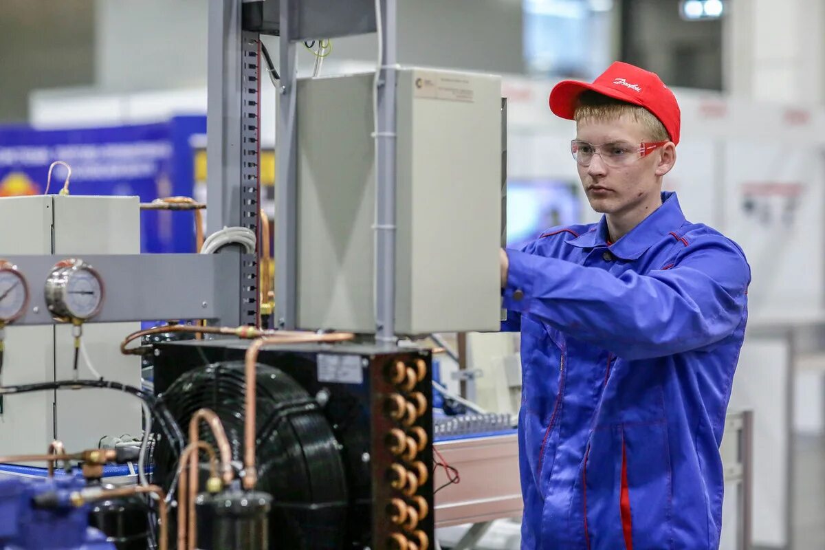 ИЖОРАРЕМСЕРВИС Колпино. Наладчик оборудования. Наладчик профессия. Наладчик КИПИА.