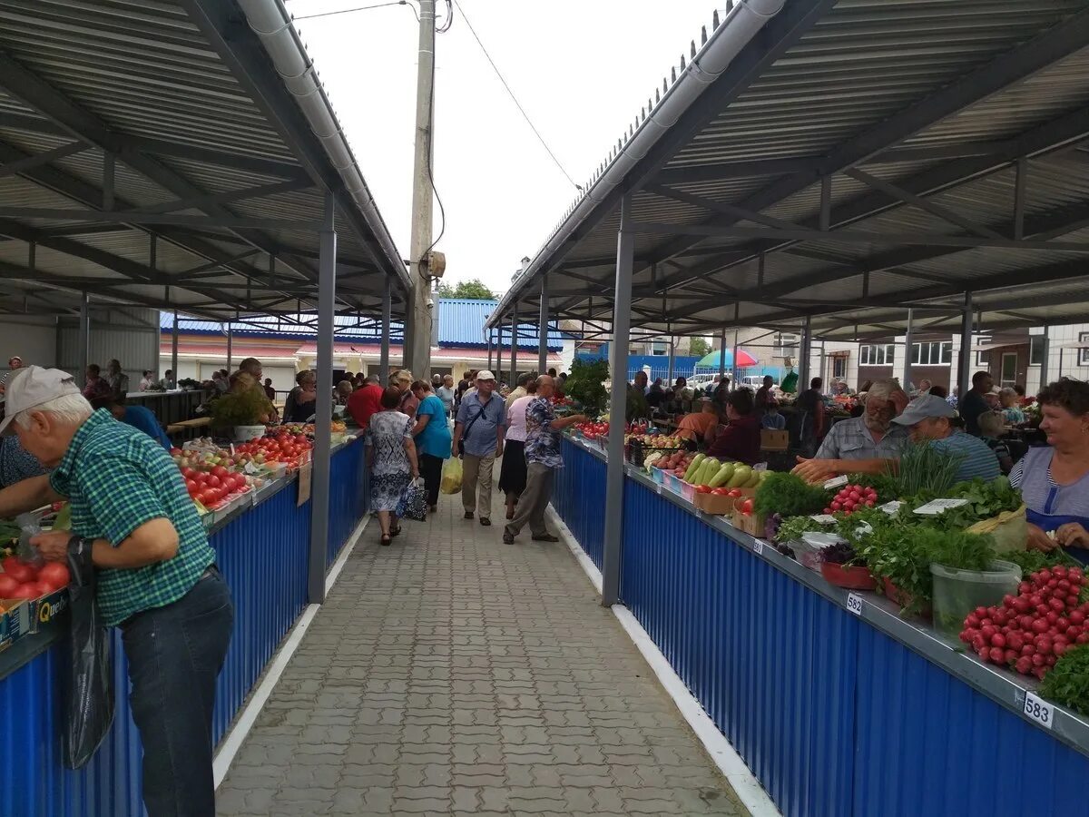 Рынок продовольственных товаров. Центральный рынок сочи, сочи. Центральный овощной рынок. Овощной рынок. Керчь базар.