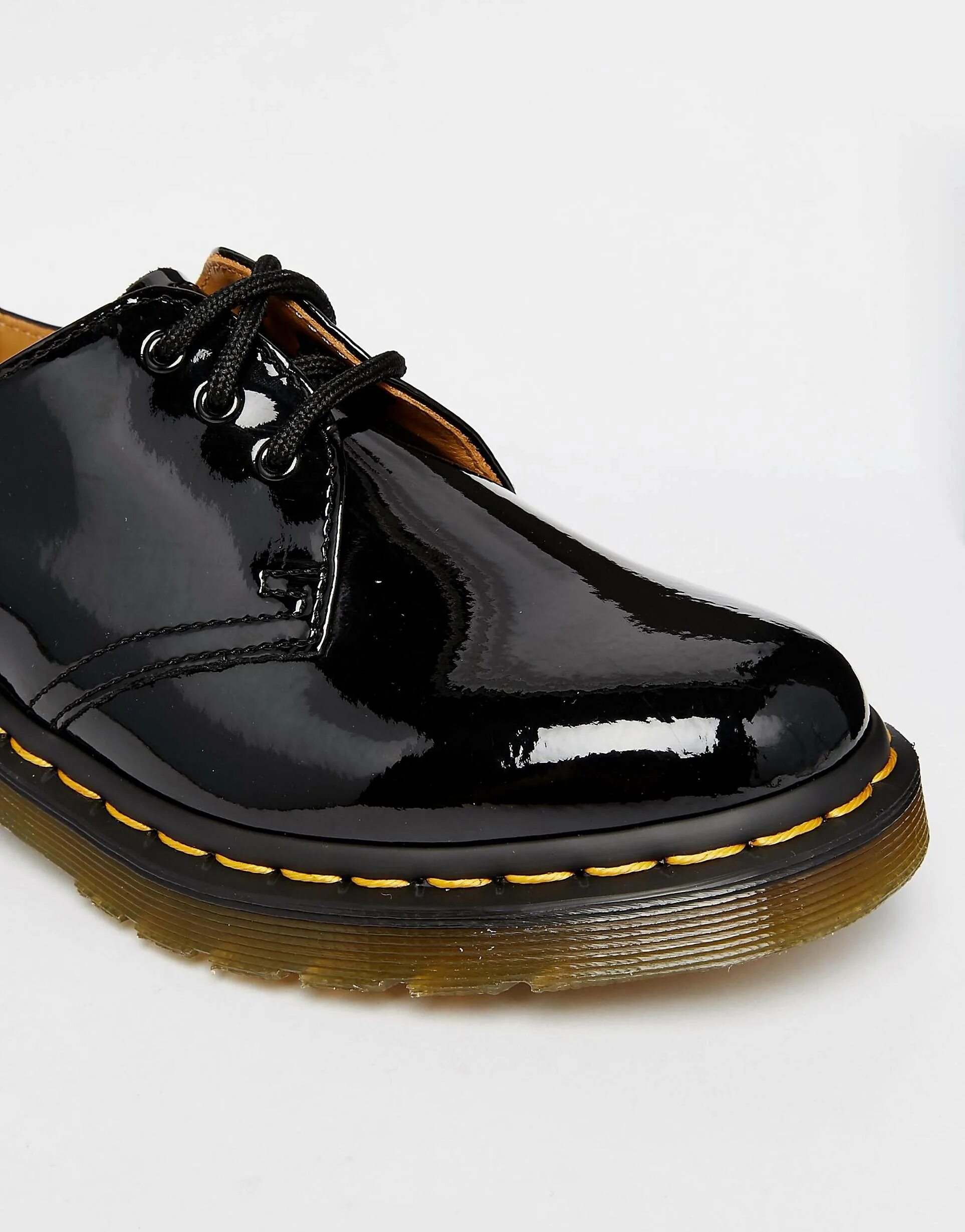 Мартинсы подошва. Dr Martens 1461 Black. Ботинки мартинсы 1461. Туфли Dr Martens 1461. Dr Martens 1461 черные.