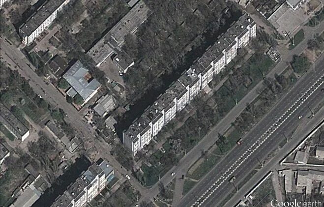 Снимок города со спутника. Узнать спутник. Через спутник дома. Google карты спутник. Съемки земли со спутника.