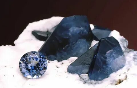 Камень режиссерская