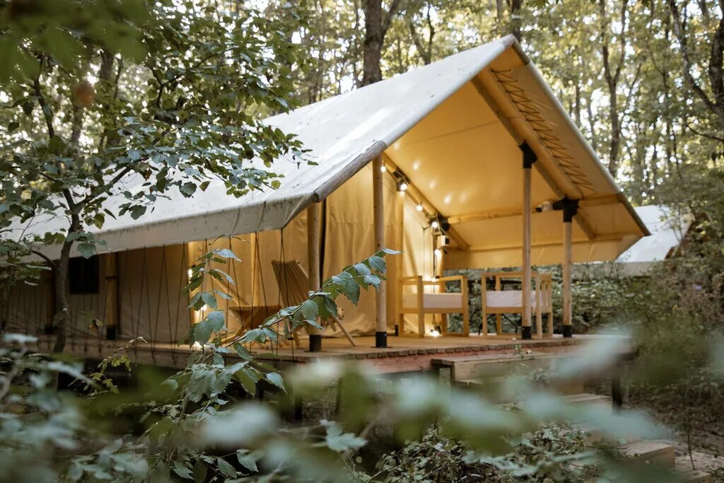 Домики для турбазы. База отдыха зеленый мыс энгельс. Туристическая база кизиловая абзаково. Турбаза битюг схема домиков. Турбаза листья.