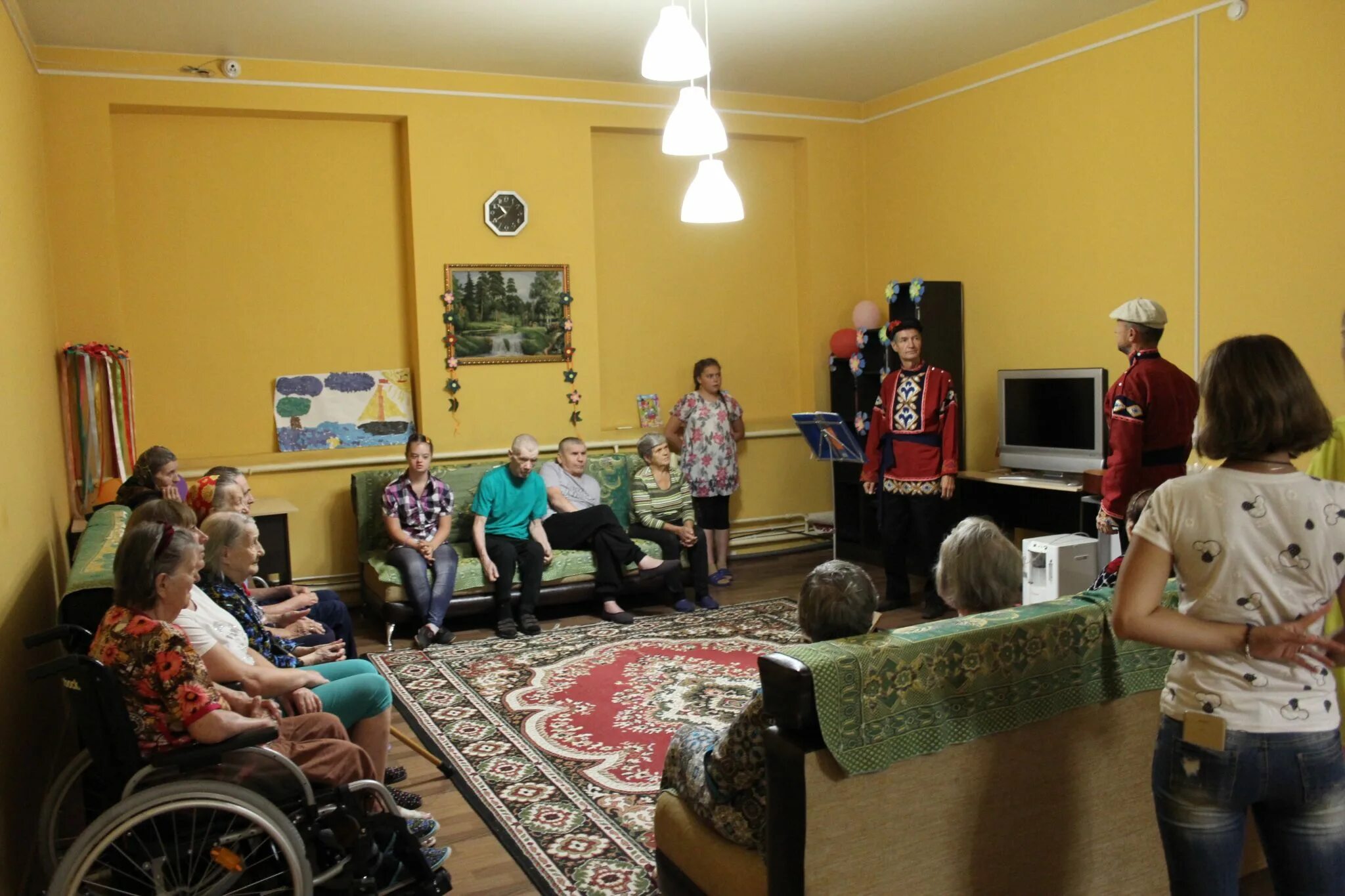 Тверь геронтологическиймцен геронтологический центр. Краснотурьинская библиотечная система. Спортивный праздник в парках. Московское долголетие в филевском парке. 8 июня день социального работника в россии.