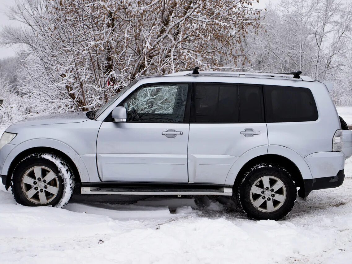 Мицубиси паджеро бу россия. Паджеро 4 3.8. Mitsubishi Pajero 2008. Митсубиси Паджеро 4 2008. Мицубиси Паджеро 2008.