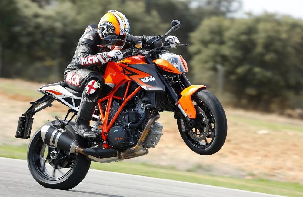 Ktm 1290 super duke r. Ktm duke 1290. ktm super duke 1290. ктм 1290 super duke.