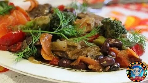 Тушеная печень с овощами сковороде