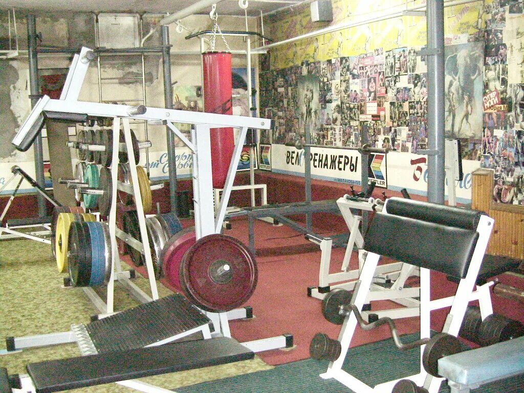 Тренажерный зал лидер рыбацкое. Спортклуб лидер барнаул. Спортивный зал барнаул. Тренажерный зал лидер рыбацкое. Лидер спортклуб таганрог тренажорка.