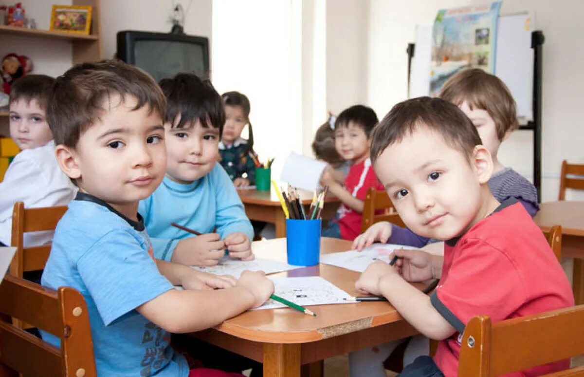Дети в садике. Детям о Казахстане в детском саду. Казахстан дети в садике. Дошкольное образование в Казахстане.