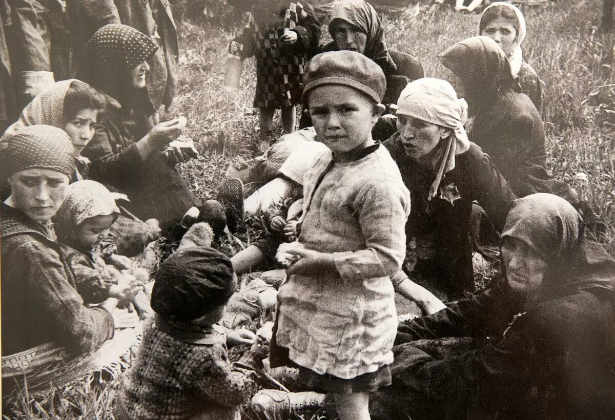 Фото детей во время войны. Дети войны ВОВ. Хроники войны 1941-1945 дети. Дети военных лет.