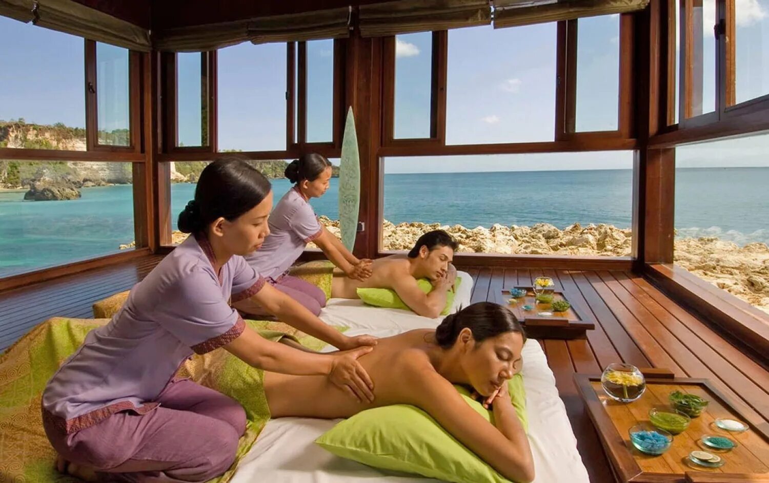 Hotel massage. Ayana Resort and Spa Bali. Спа центр Бали. Отель Аяна на Бали. Резорт релакс Бали.