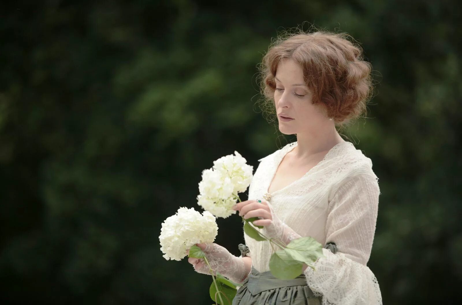 Рэйф файнс две женщины 2014. Аннетт бенинг. Женщины 2008. Аннетт бенинг. Кинофильмы женщин.