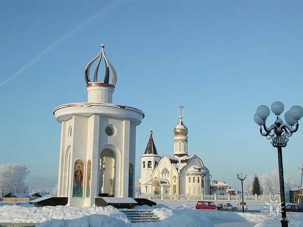 Поле за церковью югорск. Храм прп. Храм сергия радонежского югорск фото. Храм югорск. Церковь в г югорск хмао.