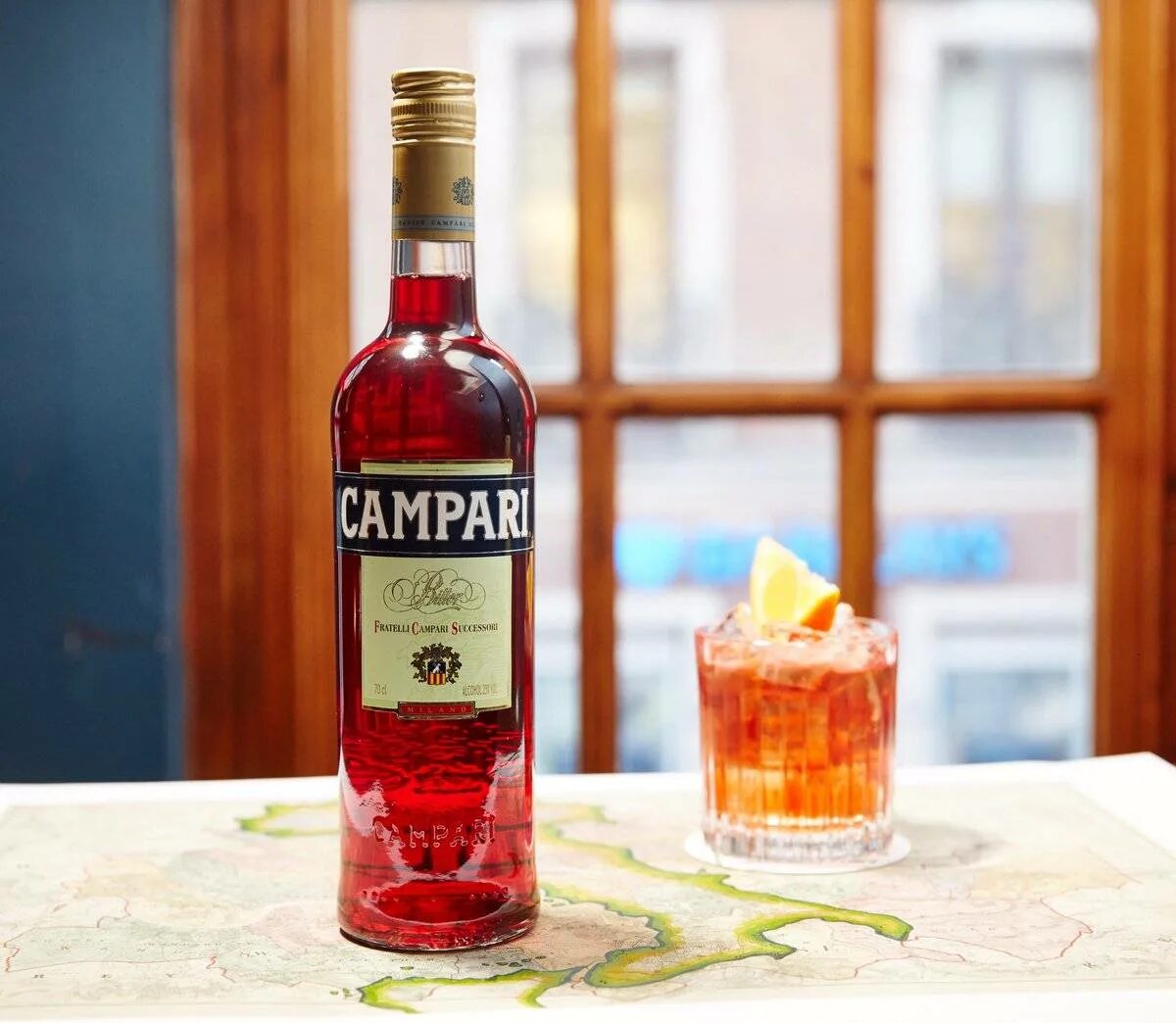 Кампари ликер крепость. Кампари 0. Ликер кампари биттер. Аперитив кампари биттер. Кампари (campari) италия.