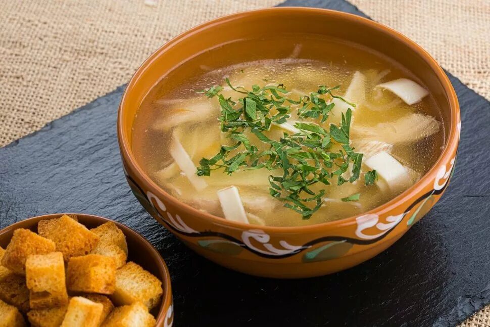 Бульон куриный роллтон 200г. Специи для супа фо бо. Макароны с бульоном. Бульон фо бо. Специи лапша бульон.