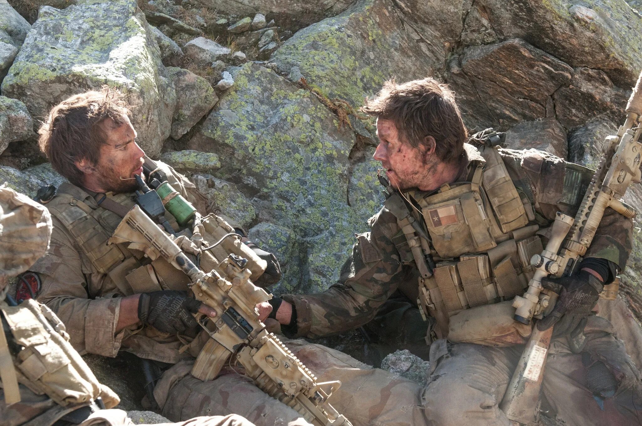 Переживу уцелевший. Уцелевший / lone survivor (2013). тейлор китч уцелевший. маркус латтрелл уцелевший.