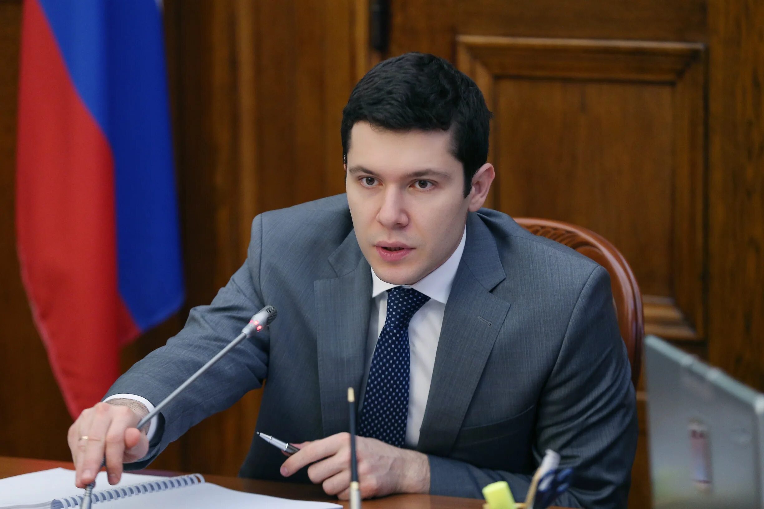 Алиханов национальность. Антон андреевич алиханов. алиханов антон андреевич калининград. антон алиханов губернатор калининградской области. антон алиханов фото.
