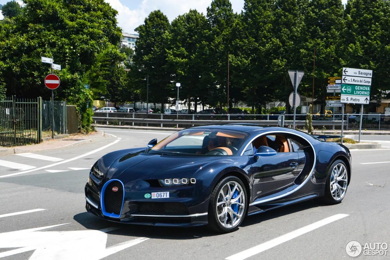 Где bugatti. Bugatti Chiron. Бугатти ЧИРОН диво. Бугатти ЧИРОН В Грозном. Bugatti Veyron Chiron Divo.