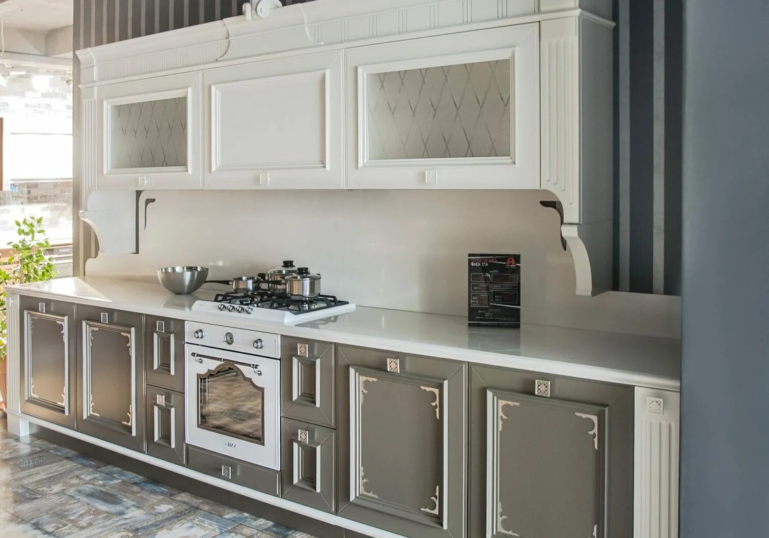 Империя кухни. Кухни зов в стиле неоклассика. Империя кухни нальчик. Кухни аран тидра. Кухня британика атлас люкс.