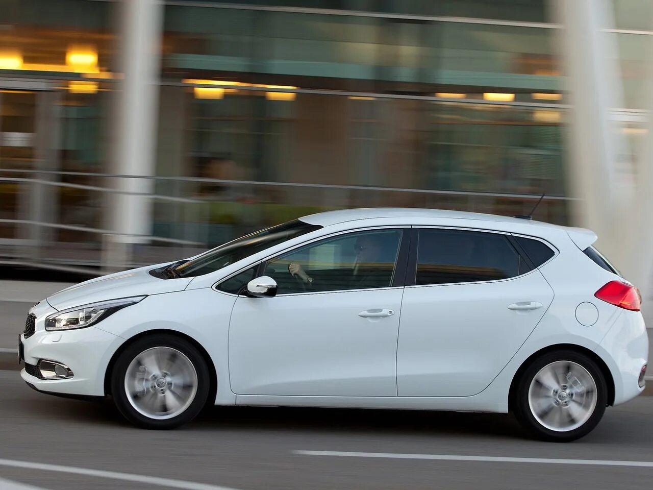 Kia Ceed 2013. Kia Ceed 2013 хэтчбек. Машина Киа СИД хэтчбек. Кия СИД хэтчбек 2013.