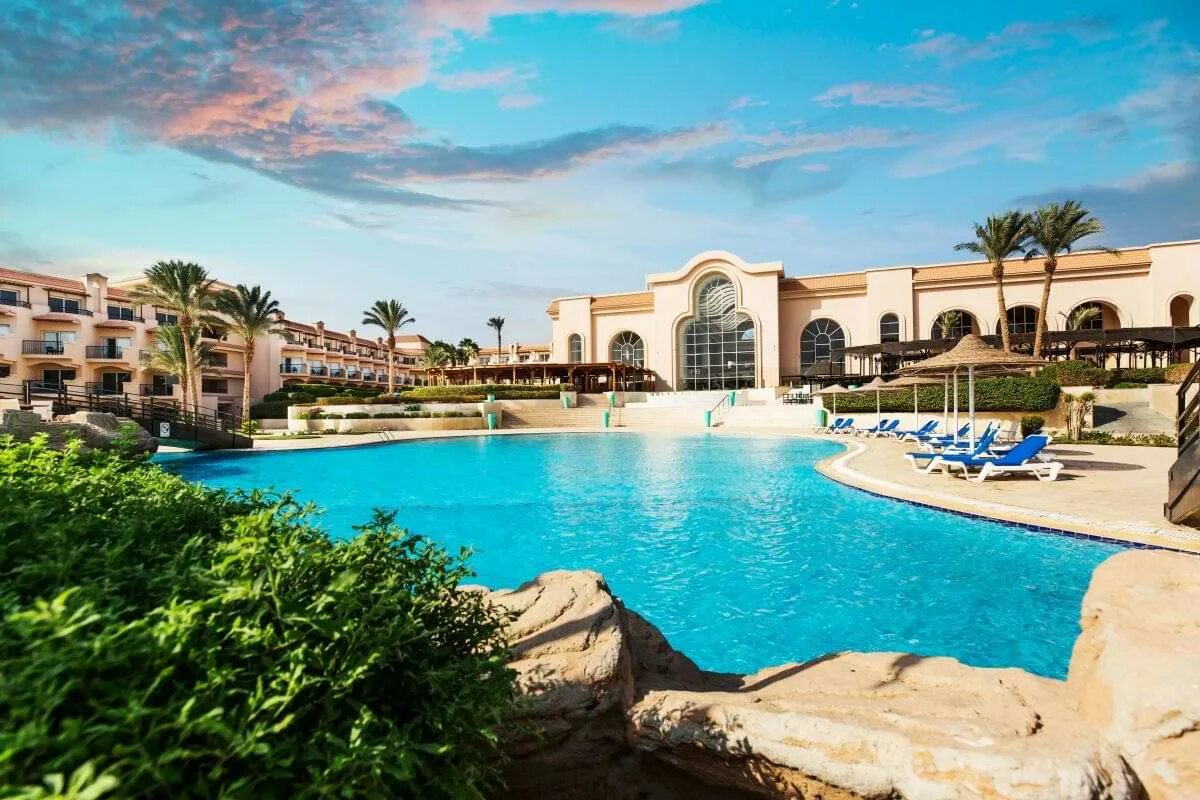 Pyramisa sahl hasheesh beach resort. Египет отель otium pyramisa beach resort 5. египет pyramisa sahl hasheesh. египет сахл хашиш отиум пирамиса. pyramisa beach resort sahl hasheesh 5 египет хургада.