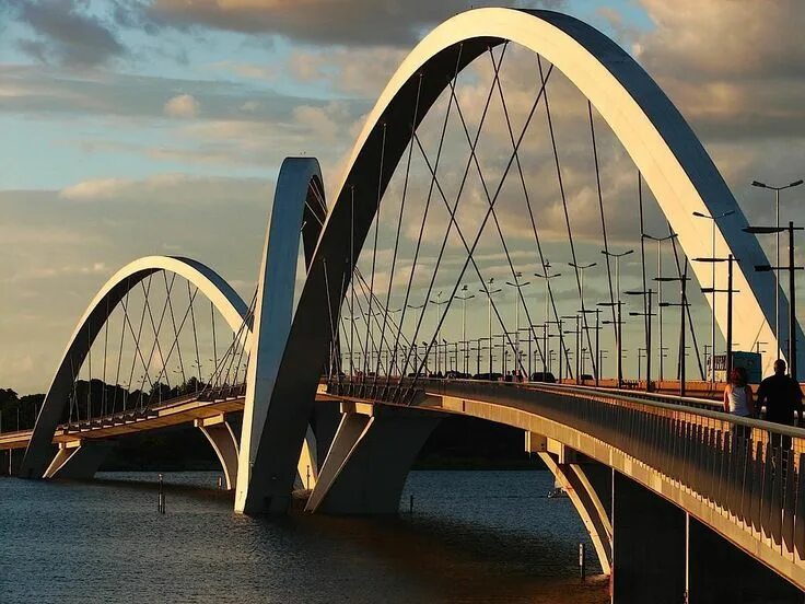 Мост пешеходный большепролетный. Архитектура виктора энрича в барселона. Фолкерк колесо шотландия. Саяно-шушенская гэс гидроэлектростанция. Заха хадид сарагоса.