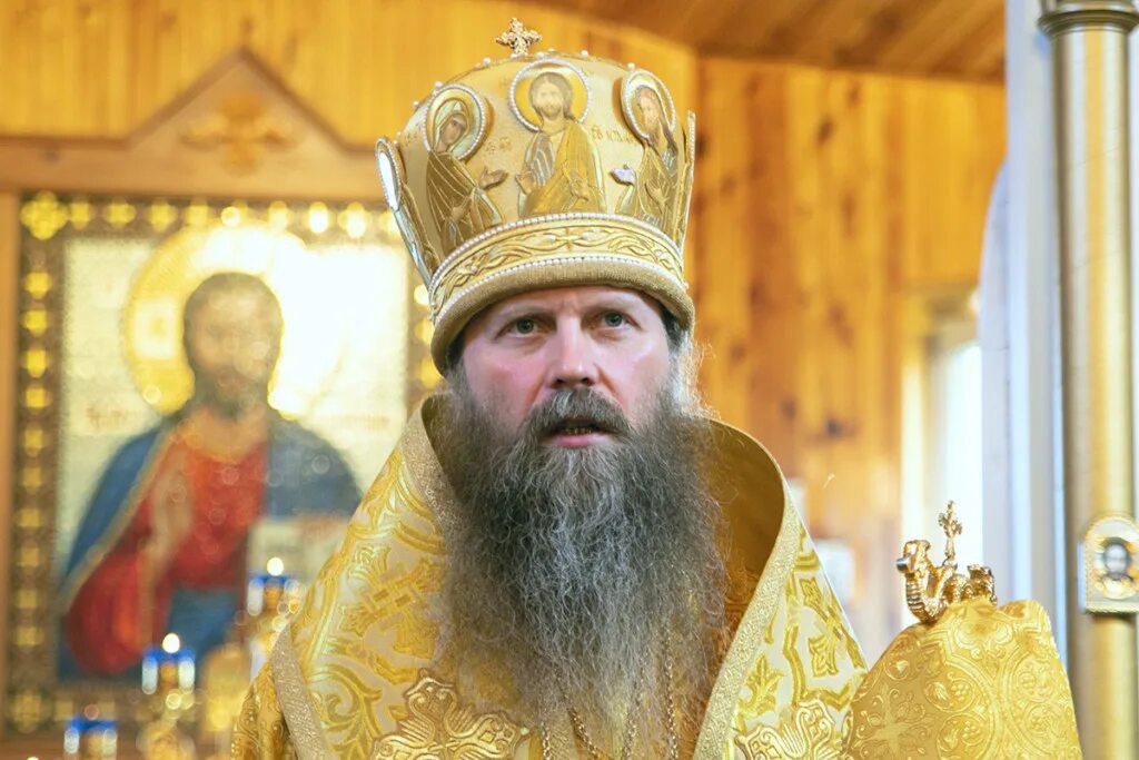 монахиня nun молодая православная. монахиня, игуменья, послушница. апостольник у монахини.