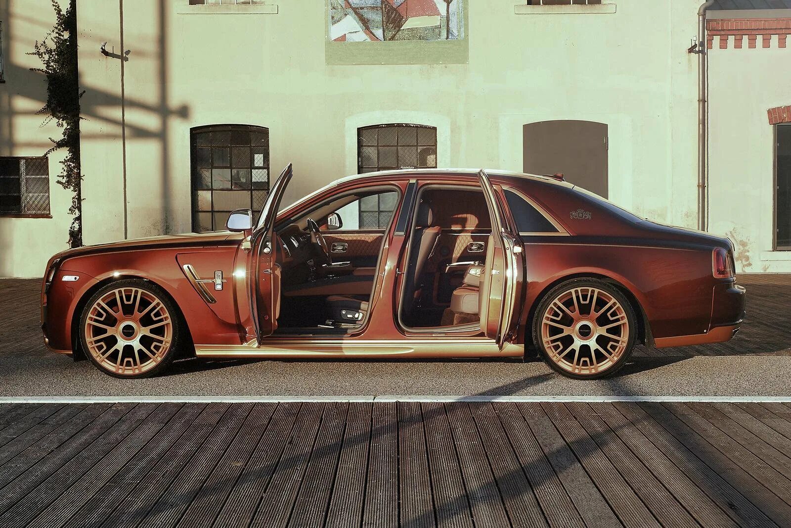 Роллс ройс мансори. Rolls Royce Ghost Mansory. Rolls Royce Mansory. Rolls Royce Ghost 2 Mansory. Rolls Royce Ghost мансори.