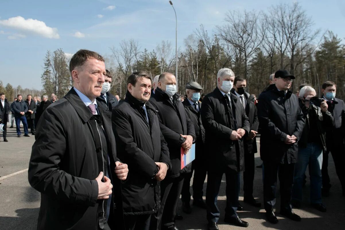 Воронежские новости выпуск сегодня. Гордеев в Боброве. Бобров Воронежская обл. Экономика город Бобров. Заместители Гусева Воронежская область.