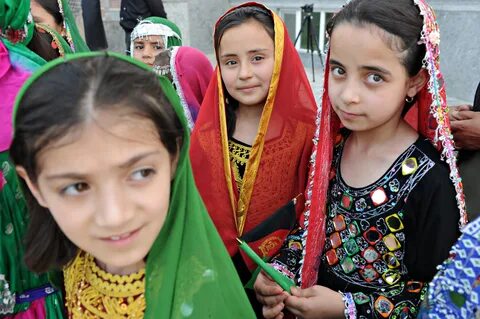 Afghan girls in traditional clothes-May 2011.jpg. d:Special:EntityPage/P180...