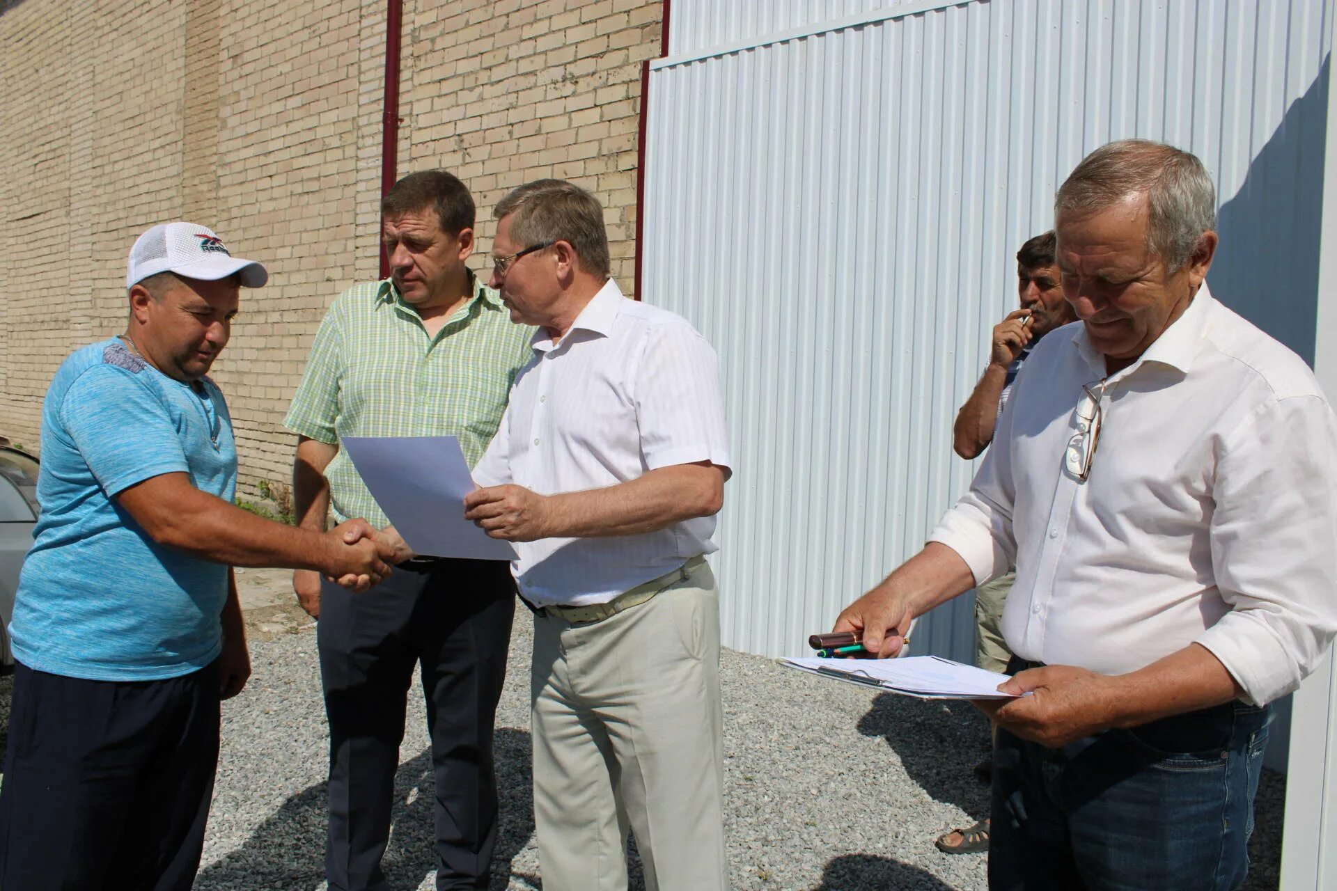 Богдановка ведущая. Новости богдановки. Богдановка. Богдановка донецкая область. Зима в деревне.