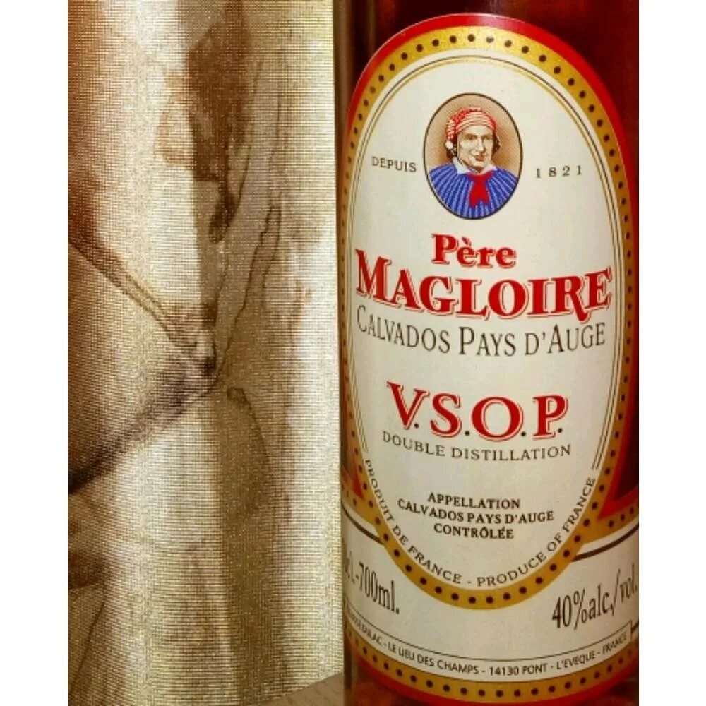 Кальвадос Пьер Маглуар VSOP. Кальвадос Pere Magloire VSOP 0.7. Яблочное бренди кальвадос Pere Magloire. Кальвадос Pere Magloire v.s.o.p 0.7л. Magloire 0.7