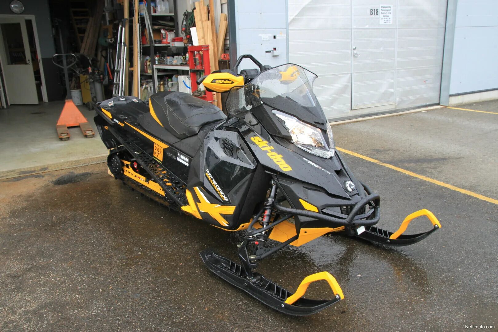 Снегоход BRP Renegade 800. BRP Ski Doo 800r. BRP Ski-Doo Renegade Backcountry x 800r e-Tec?. BRP Renegade Backcountry 800 e-Tec.