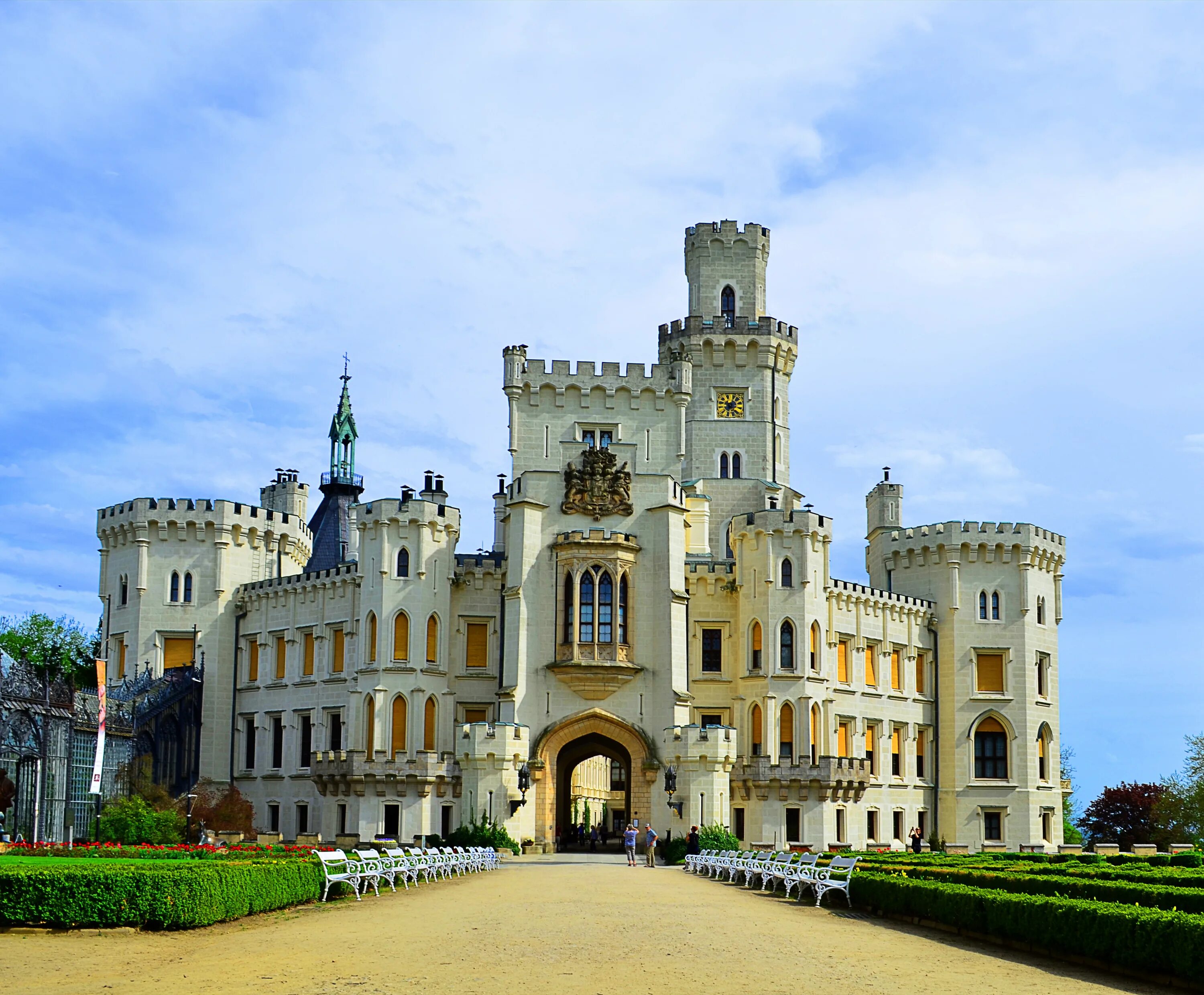 Глубока-над-Влтавой Чехия. Замок Глубока над Влтавой. Замок над Влтавой в Праге. Дворец Эммахоф Чехия.