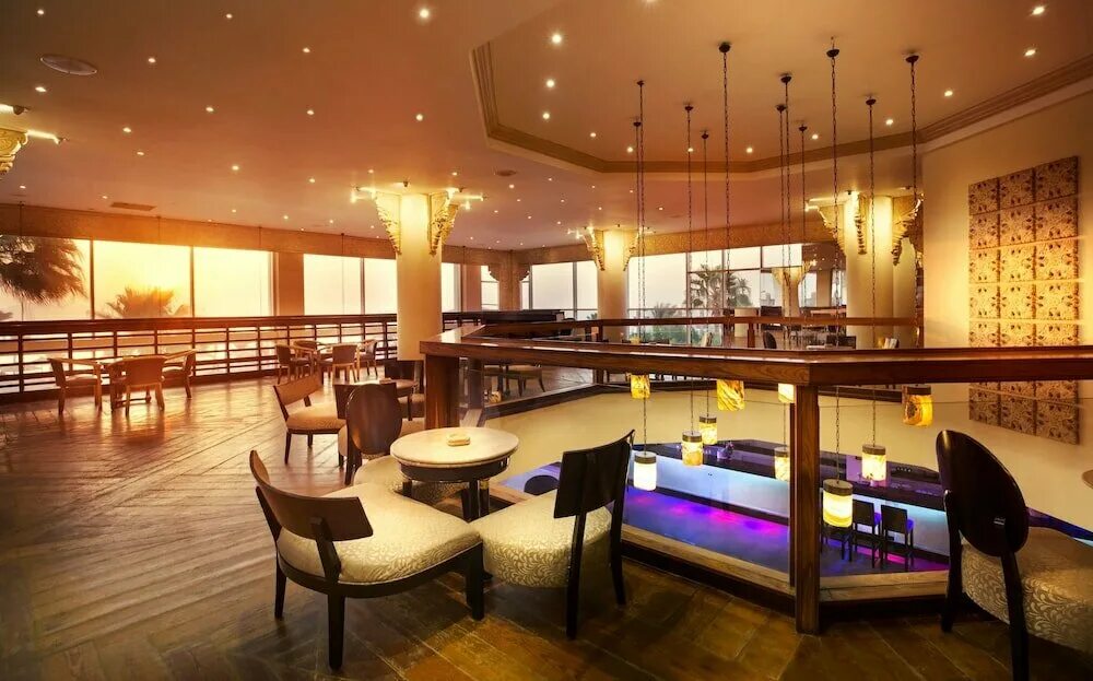 Шаркс бей шарм-эль-шейх. Pyramisa 5 шарм эль шейх. Отель пирамиса шарм эль шейх. Египет шарм-эль-шейх отель pyramisa beach resort sharm el sheikh 5. Шарм эль шейх пурамиса.