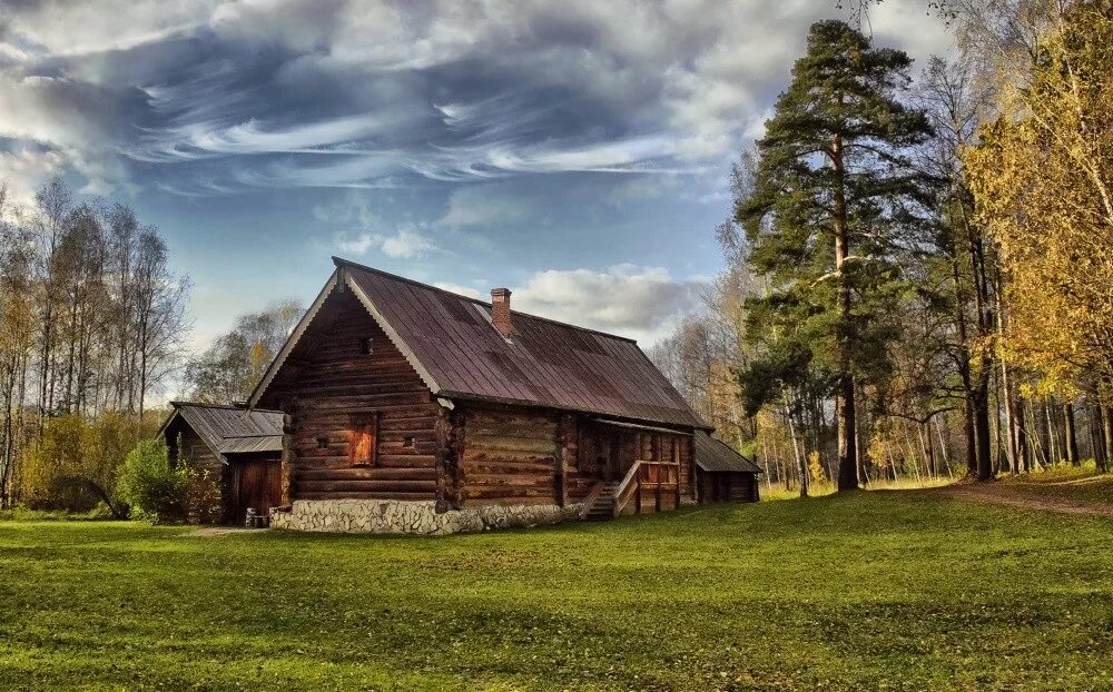 Село закричи. Друскининкай лес избушка. Изба деревня деревня лето. Деревня изба река береза. Деревенский домик.