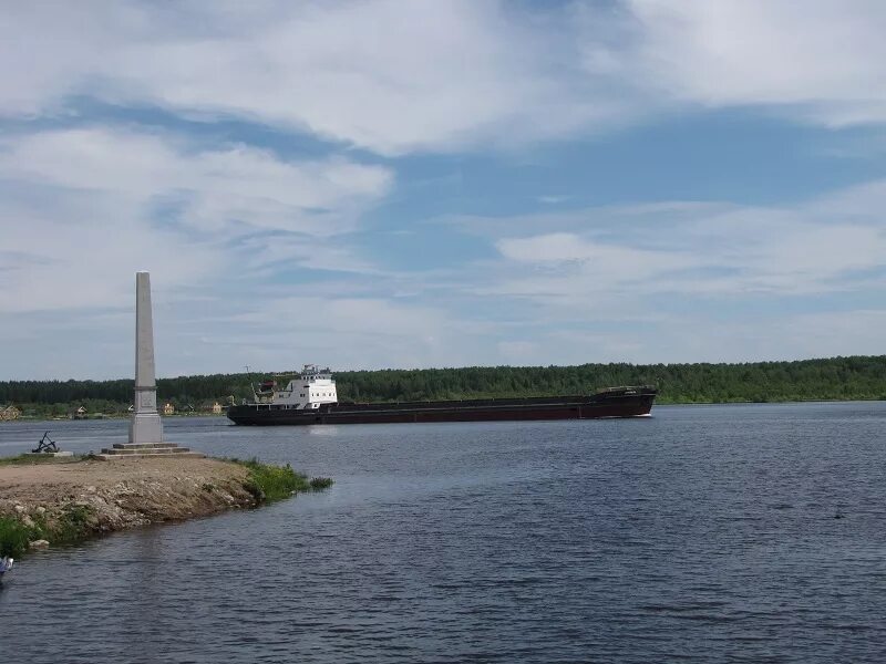 Свирь онежское озеро. Поселок Вознесенье Ленинградская область. Поселок Вознесение Онежское озеро. Вознесенье река Свирь. Вознесенье Подпорожский район.