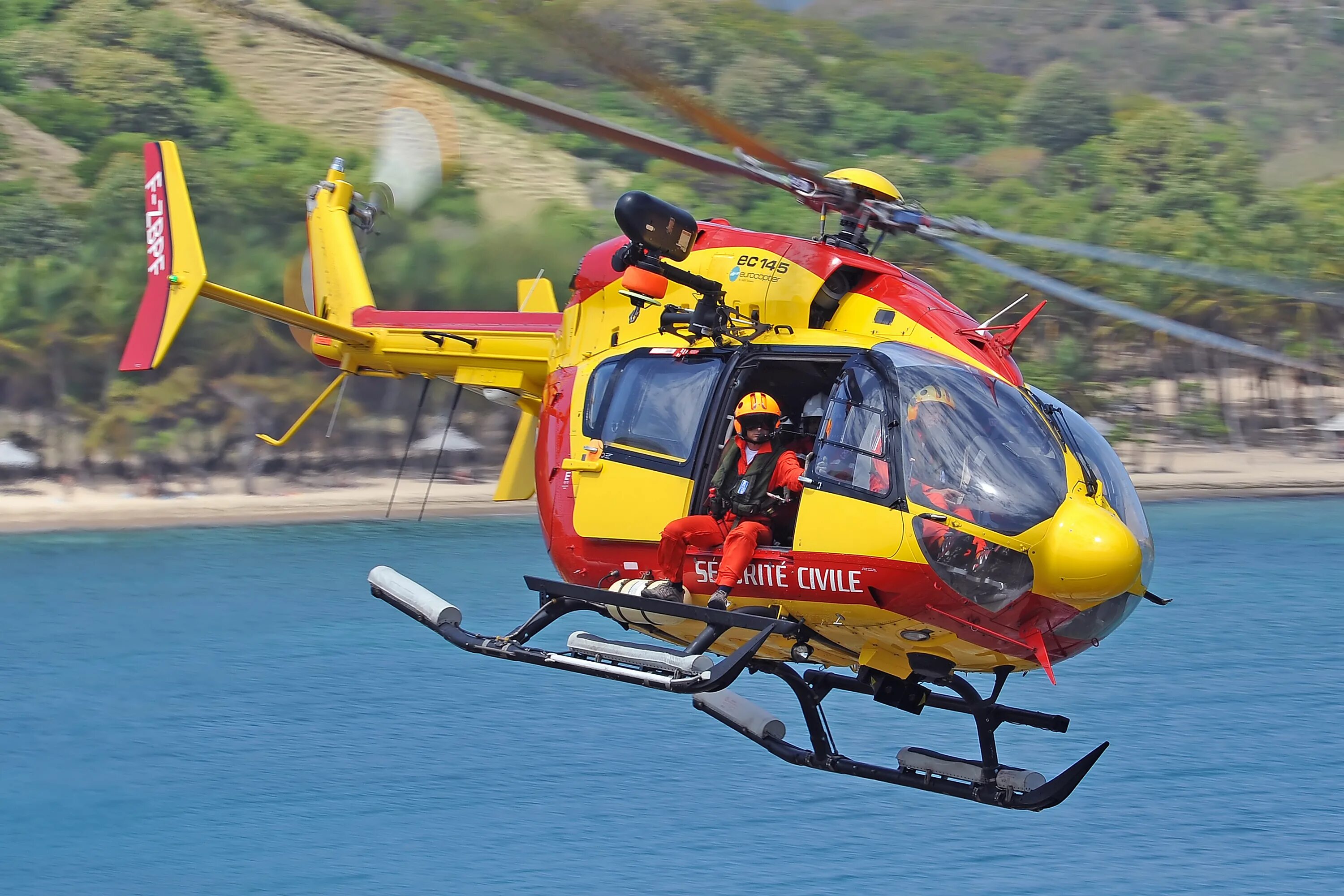 Включи машины вертолеты. Еврокоптер 145. Вертолет Eurocopter ec145 DRF. ЕС 145 Еврокоптер. Eurocopter ec145 габарит.