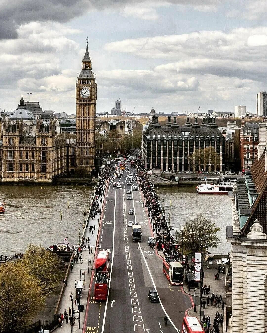 Лондон. Англия. Вестминстер район Лондона. Лидс город в Англии. London photos