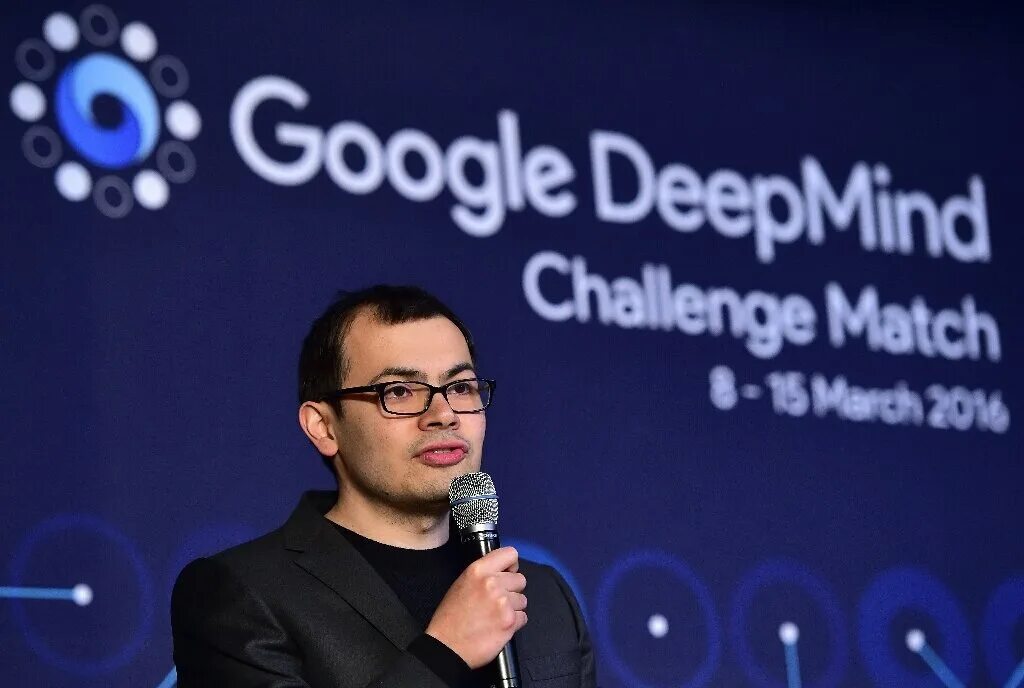 DEEPMIND. Google DEEPMIND. DEEPMIND logo. Human player