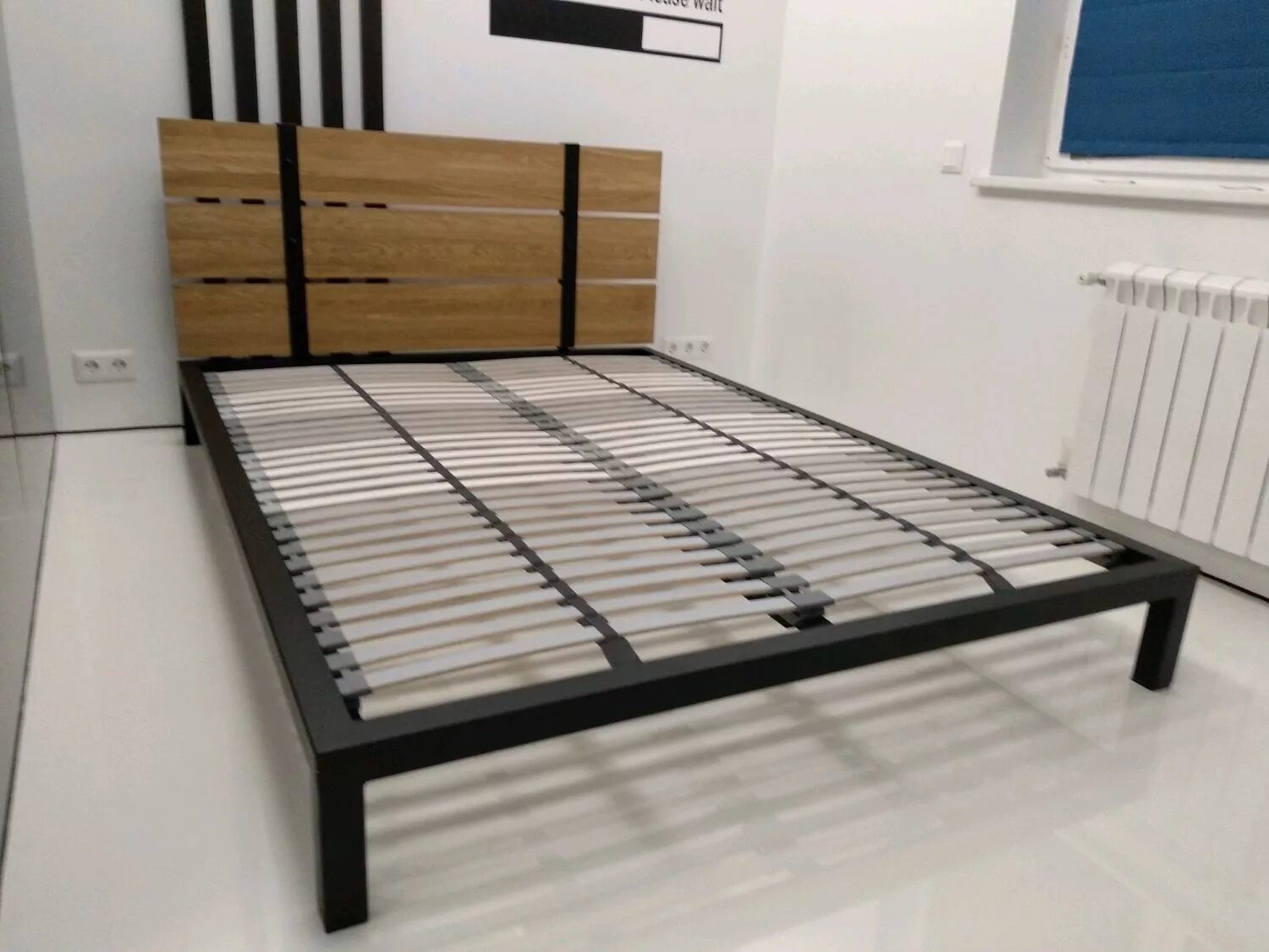 Ламели сделать. Кровать bauhaus 160х200. кровать металлические ламели 1200 2000. ламели для кровати. кровать из ламелей.