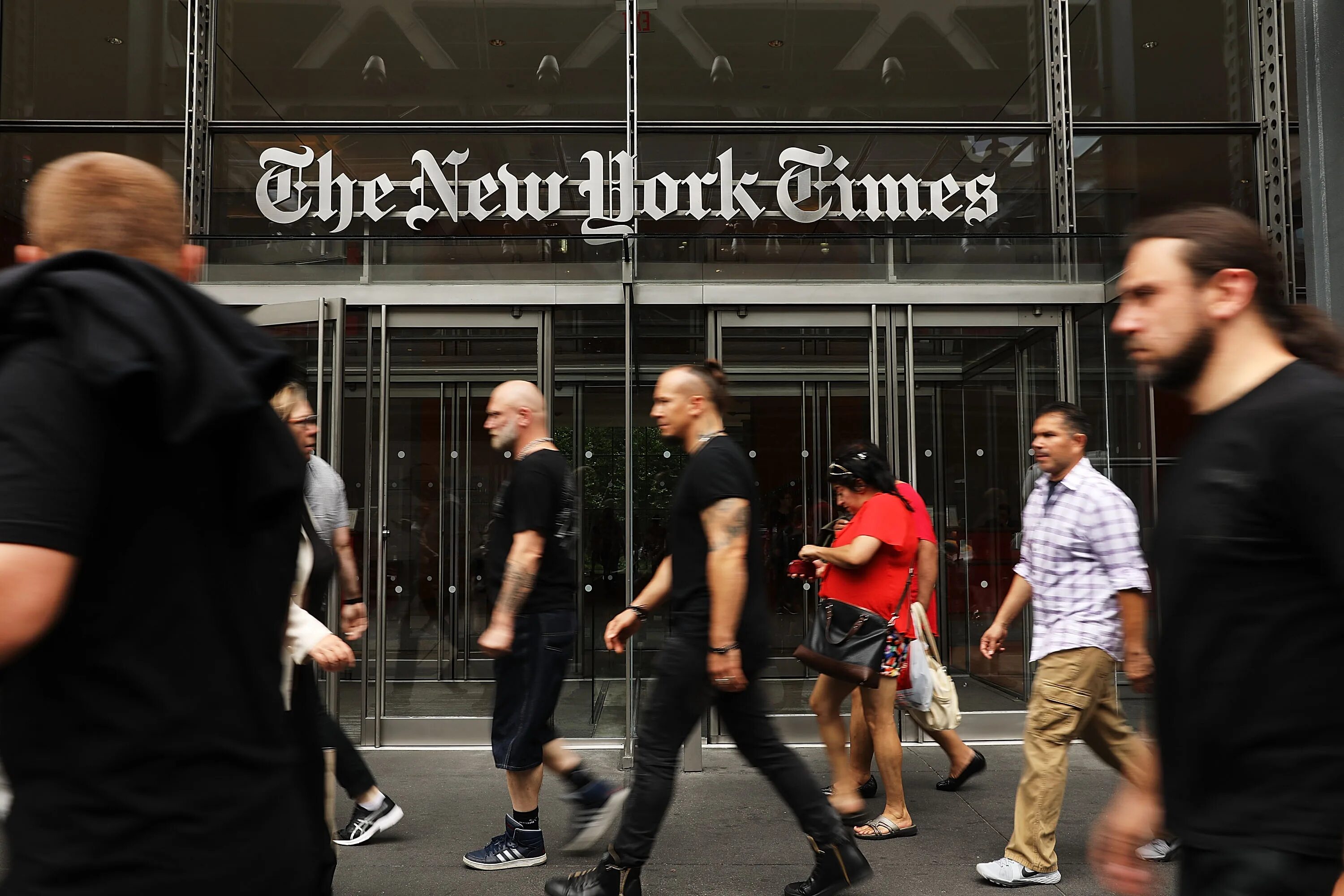 New York times. The New York times фото. The New times журналисты. Газета New York times. New times ru