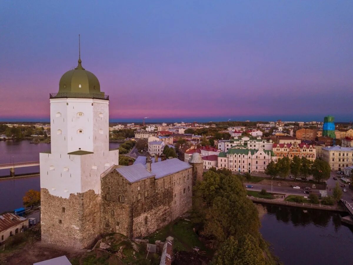 Выборгский замок достопримечательности. Башня Святого Олафа в Выборге. Замок Святого Олафа Выборг. Башня Святого Олафа достопримечательности Выборга. Вид с башни Святого Олафа в Выборге.