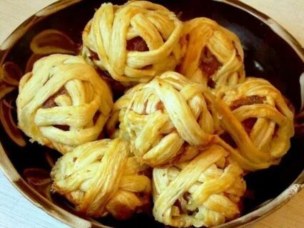 Мясо приготовленное в слоеном тесте