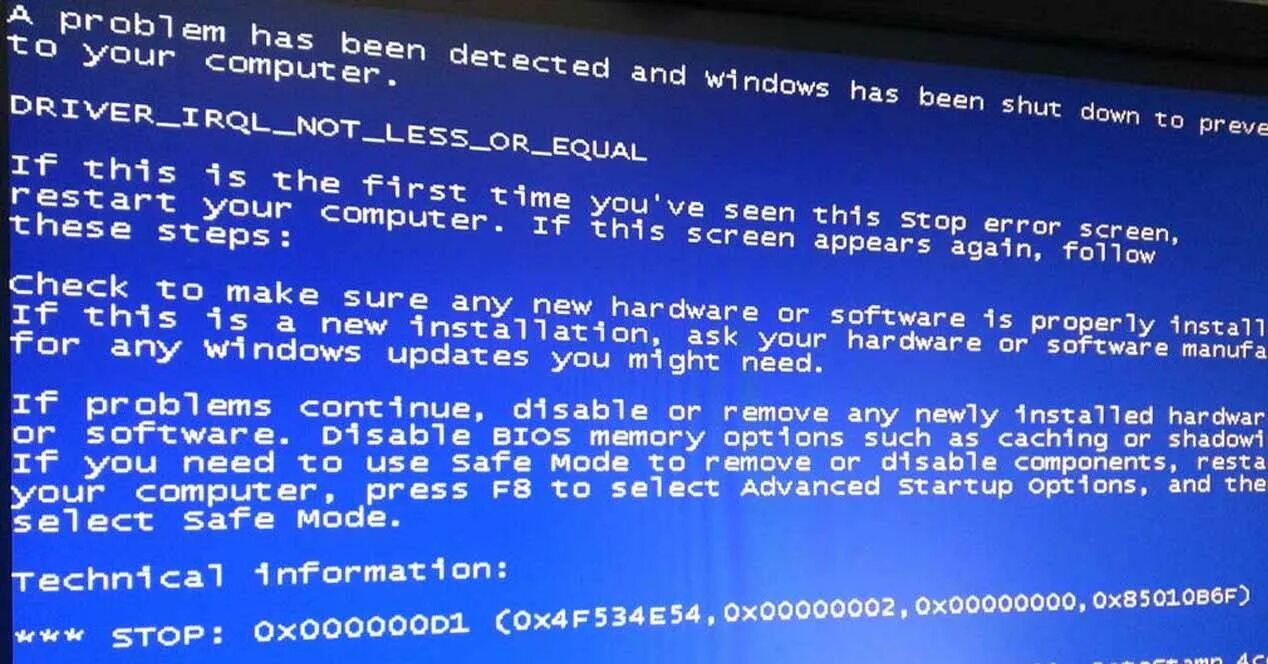 Синий экран. Ошибка IRQL_not_less_or_equal. Синий экран ошибка Driver_IRQL_not_less_or_equal. Просто синий экран.
