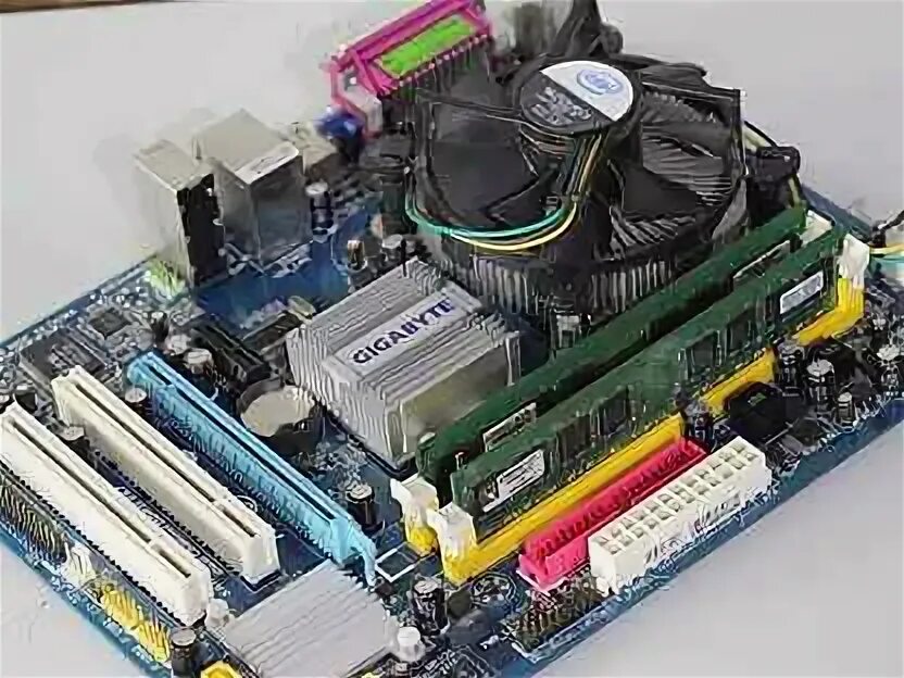 N68-vs3 ucc. Gigabyte 8i865gme-775-rh. 0). Материнка за 18к. Материнка 2000 годов.