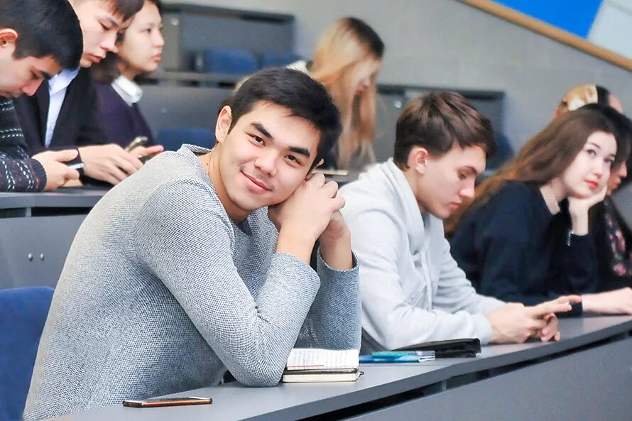 университет ломоносова в москве 1755 году. первый московский университет 1755. первое здание московского университета 1755. императорский московский университет 1755 год. первые университеты.