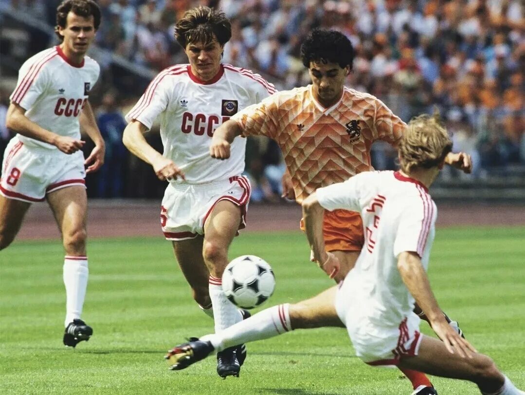 Финал че 1988. Сборная Голландии 1988 финал. СССР-Голландия 1988 Чемпионат Европы.